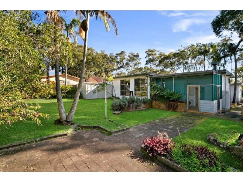 62 Yamba Street, Hawks Nest NSW 2324