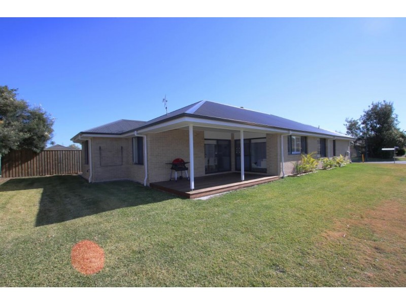 8 Stockmans Way, Tea Gardens NSW 2324