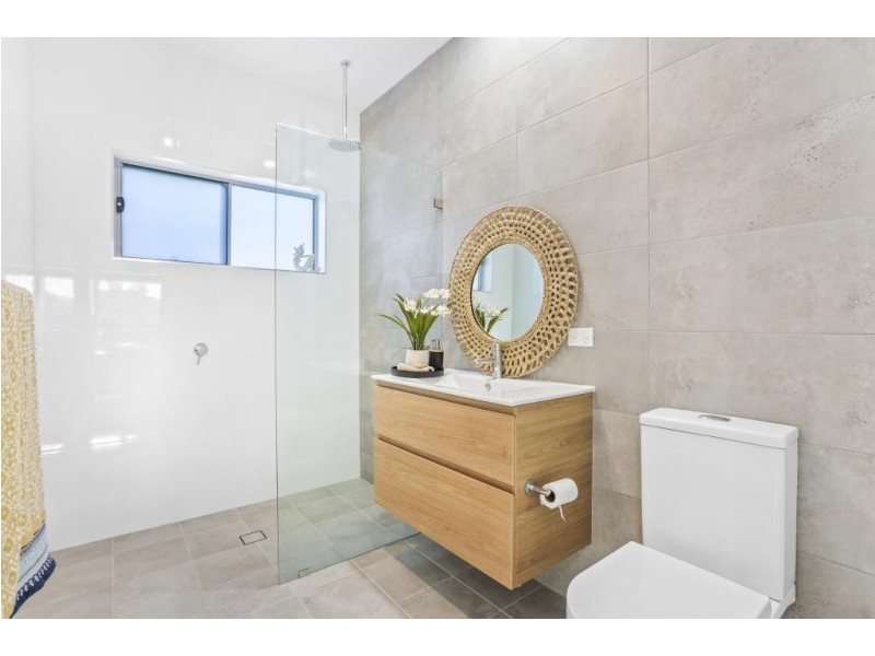 8 Yalinbah Street, Tea Gardens NSW 2324