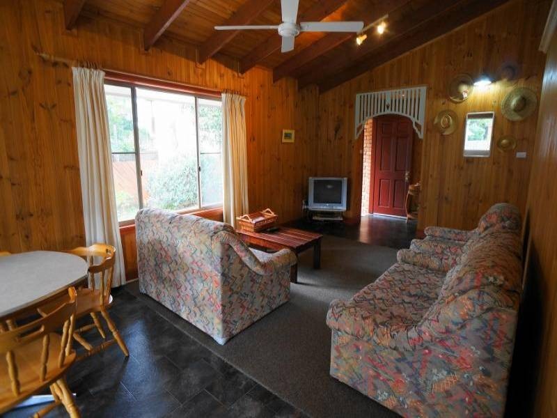 31 Mermaid Avenue, Hawks Nest NSW 2324