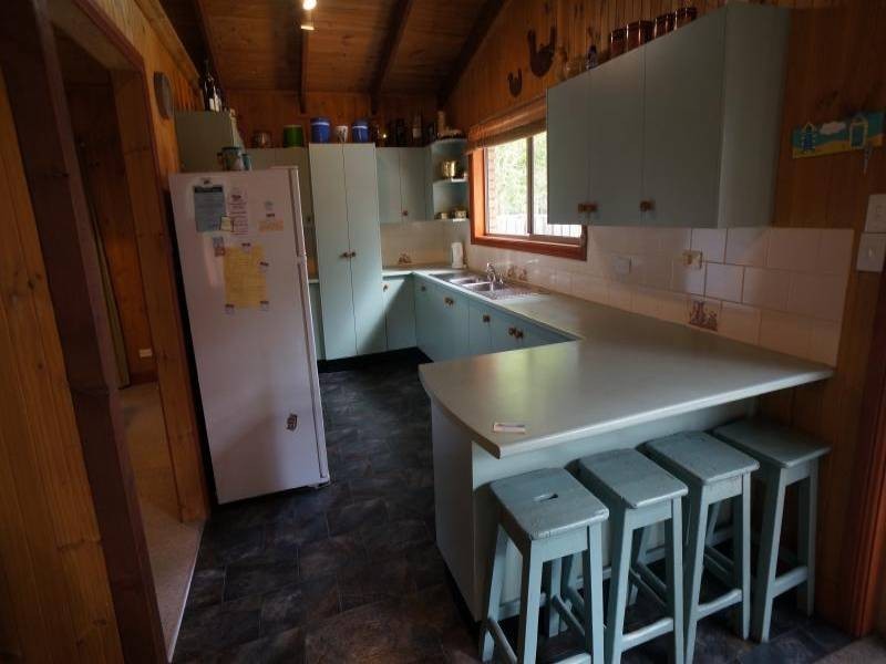 31 Mermaid Avenue, Hawks Nest NSW 2324