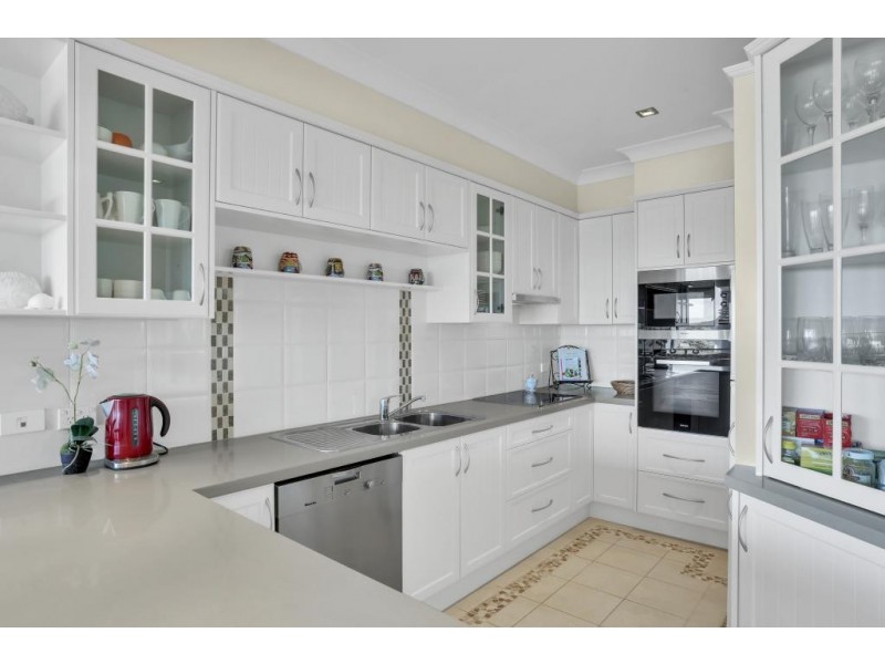 11/1-3 Beach Road, Hawks Nest NSW 2324