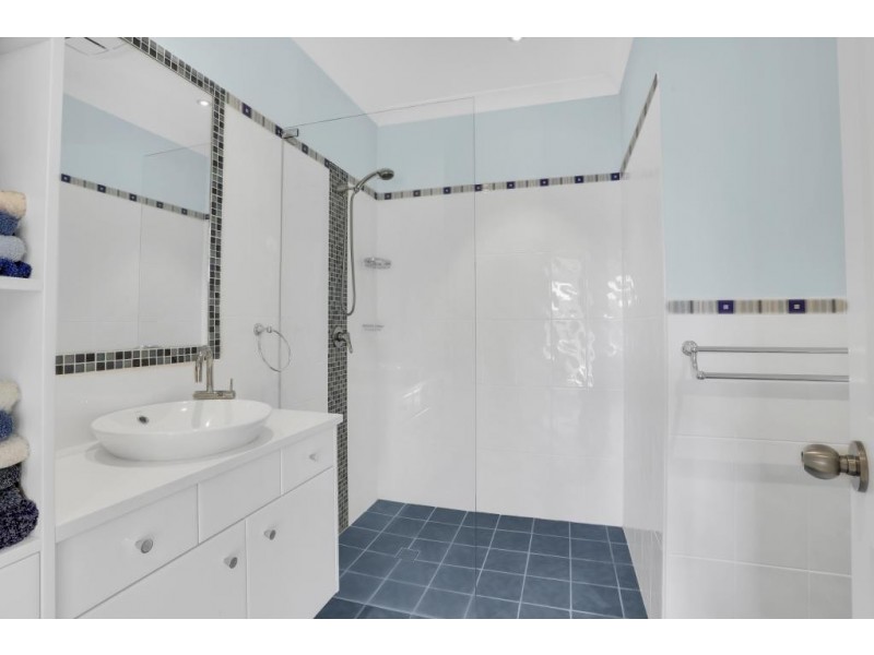 11/1-3 Beach Road, Hawks Nest NSW 2324