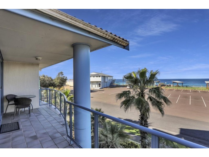 11/1-3 Beach Road, Hawks Nest NSW 2324
