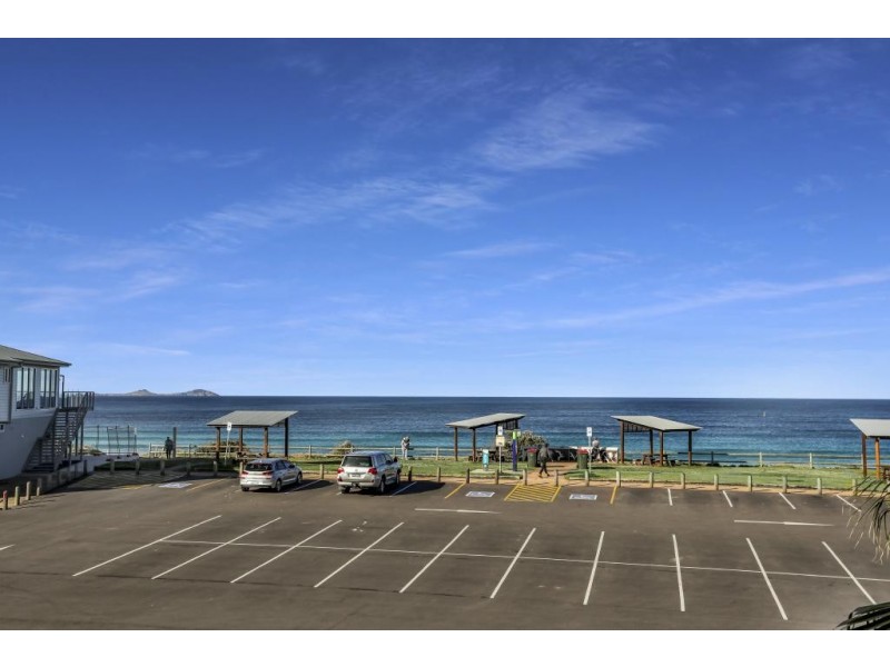 11/1-3 Beach Road, Hawks Nest NSW 2324