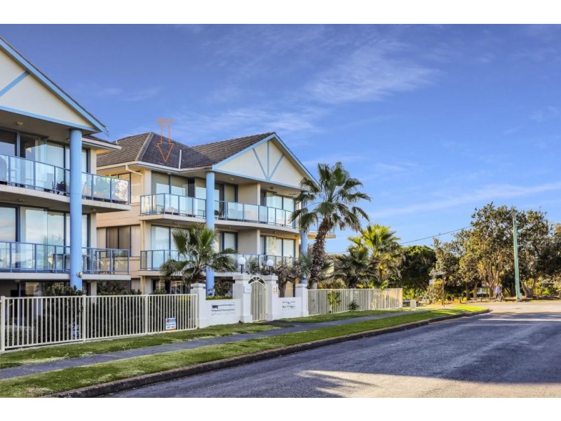11/1-3 Beach Road, Hawks Nest NSW 2324