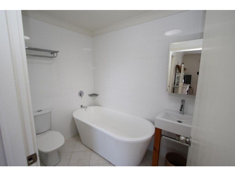 39 The Boulevarde, Hawks Nest NSW 2324