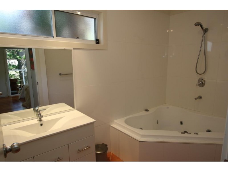 39 The Boulevarde, Hawks Nest NSW 2324