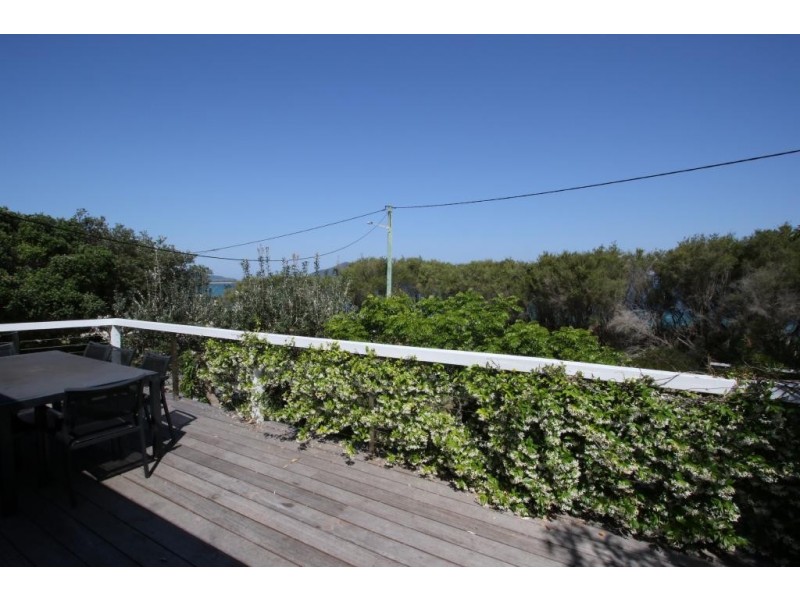 39 The Boulevarde, Hawks Nest NSW 2324