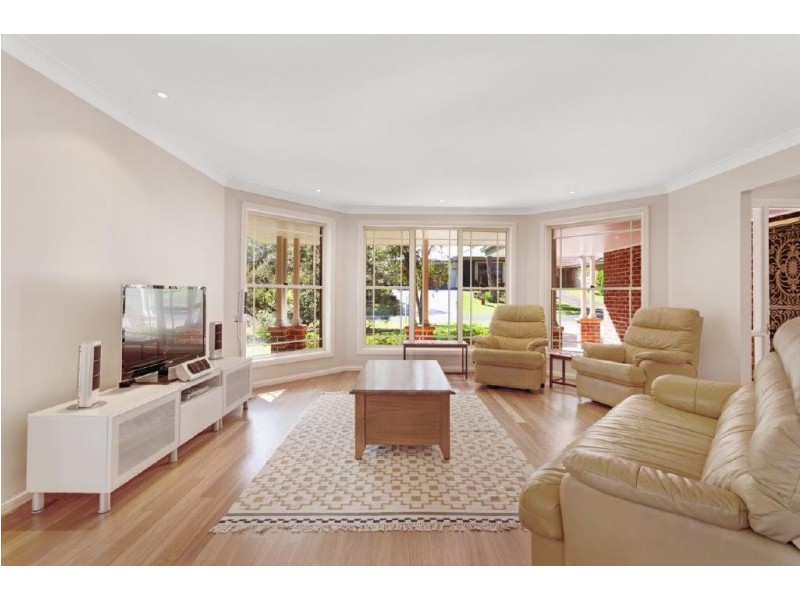 33 Dolphin Avenue, Hawks Nest NSW 2324