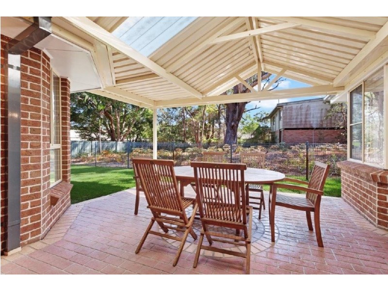 33 Dolphin Avenue, Hawks Nest NSW 2324