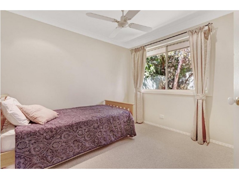33 Dolphin Avenue, Hawks Nest NSW 2324