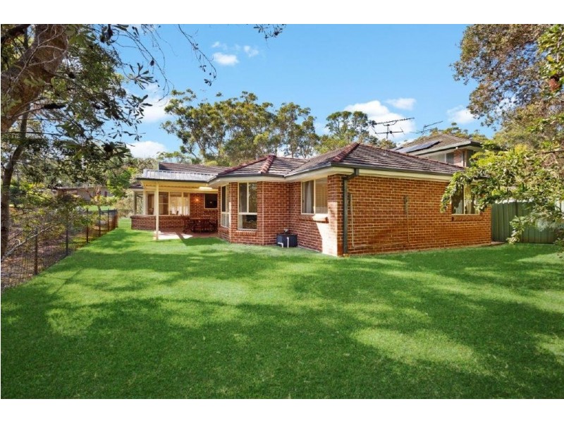 33 Dolphin Avenue, Hawks Nest NSW 2324