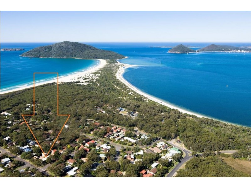 44 Mirreen Street, Hawks Nest NSW 2324