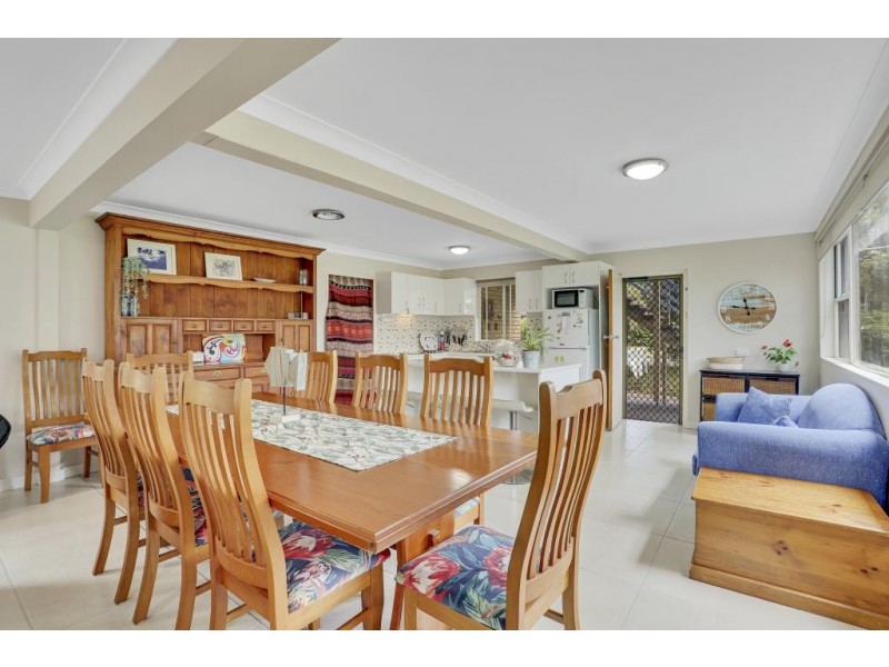 44 Mirreen Street, Hawks Nest NSW 2324