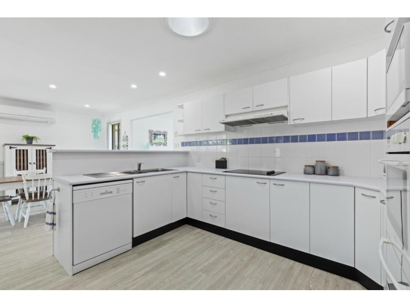 16 Billabong Avenue, Tea Gardens NSW 2324