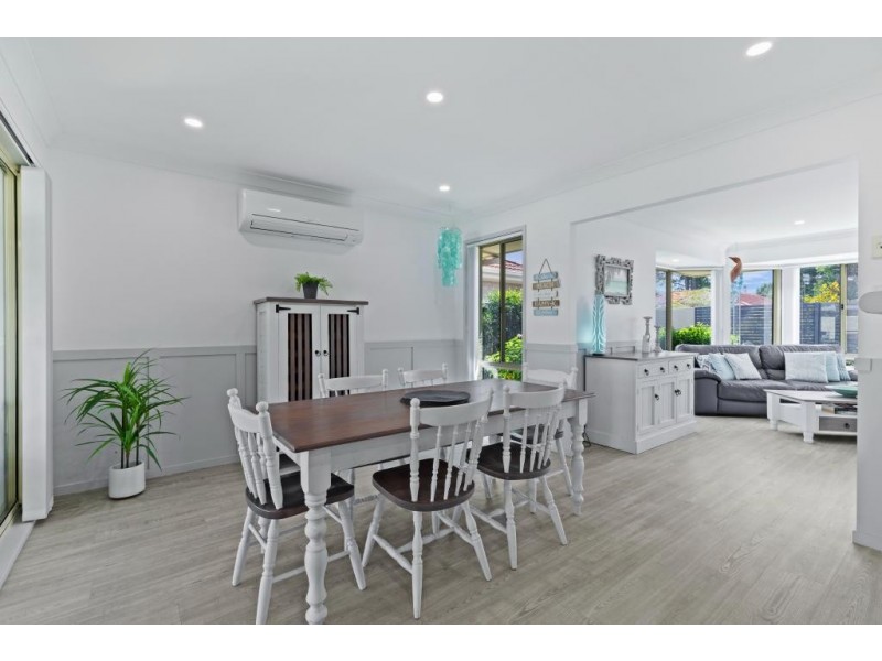 16 Billabong Avenue, Tea Gardens NSW 2324