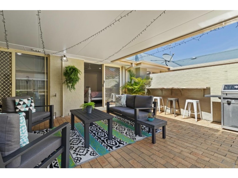 16 Billabong Avenue, Tea Gardens NSW 2324