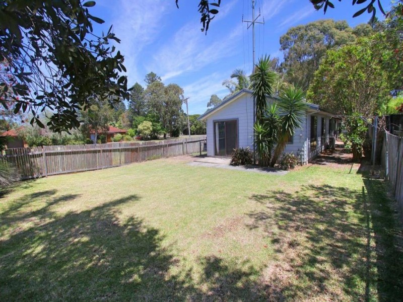 33 Avenue of the Allies, Tanilba Bay NSW 2319