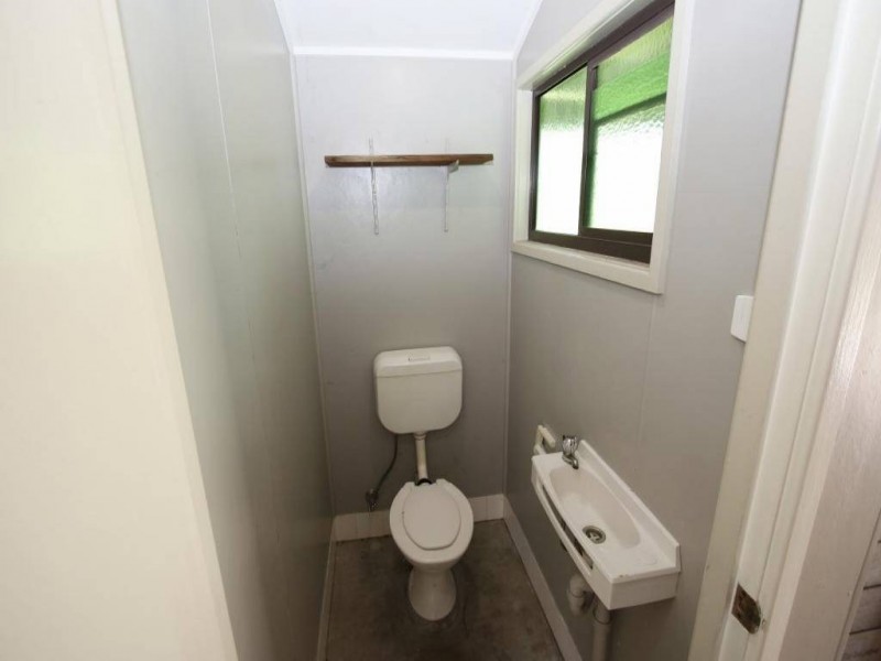 33 Avenue of the Allies, Tanilba Bay NSW 2319