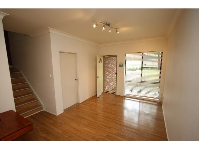 4/6 Bowral Street, Hawks Nest NSW 2324