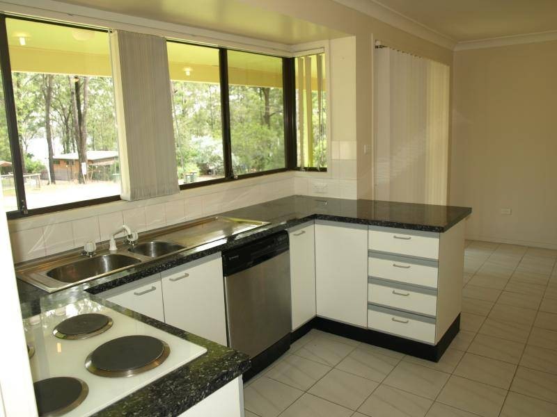 10 Pleasant View Parade, Bundabah NSW 2324
