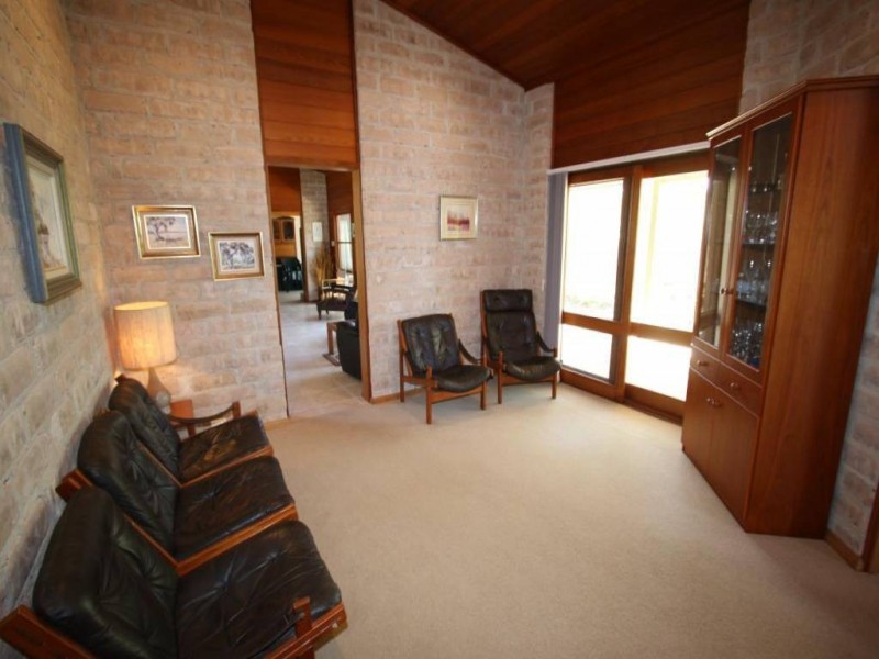 82 Port Stephens Street, Tea Gardens NSW 2324