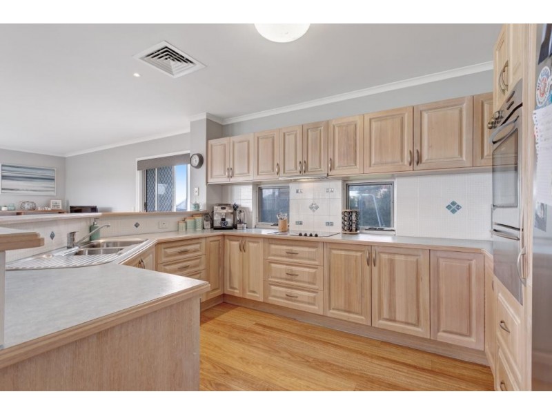 9 Sanctuary Close, Tea Gardens NSW 2324