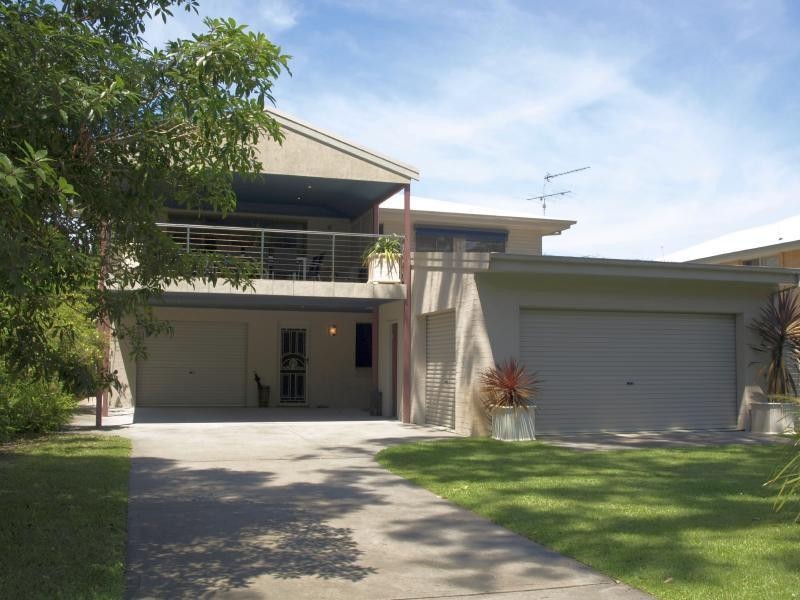 33 Tuloa Avenue, Hawks Nest NSW 2324