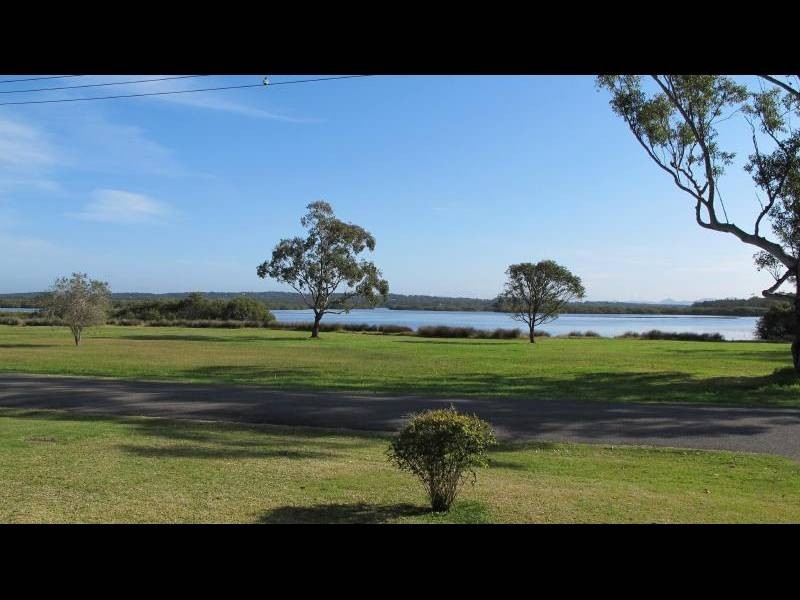 28 Koonwarra Drive, Hawks Nest NSW 2324