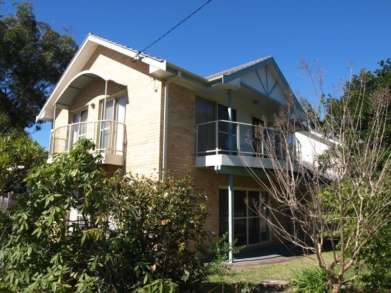 2/2 Cooloon Street, Hawks Nest NSW 2324