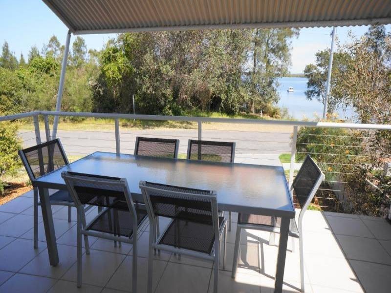 48 Moira Parade, Hawks Nest NSW 2324