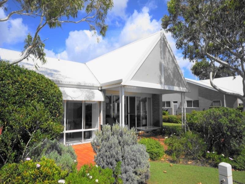 2/67 Marine Drive, Tea Gardens NSW 2324 Hawks Nest Beach Realty Sold