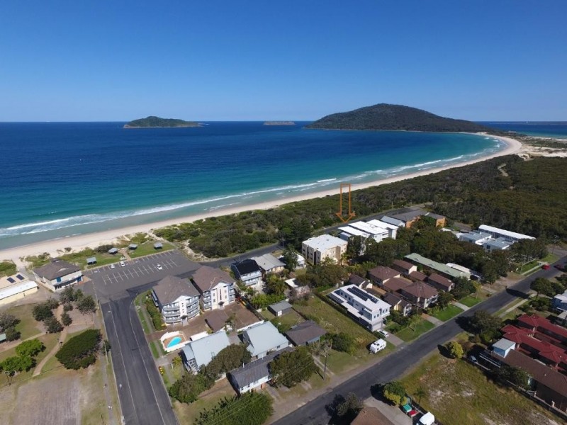 1/13-17 Beach Road, Hawks Nest NSW 2324