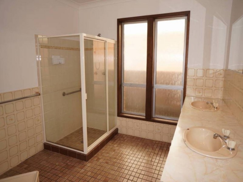 18 Muneela Avenue, Hawks Nest NSW 2324