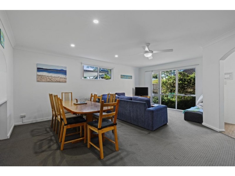 1/56 Mirreen Street, Hawks Nest NSW 2324