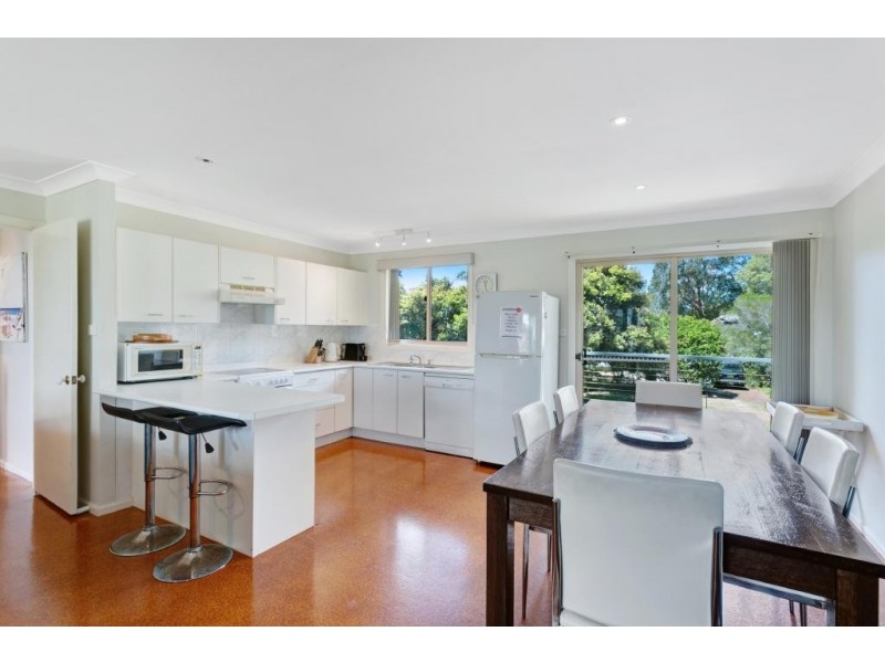 1 Sundeck Avenue, Hawks Nest NSW 2324