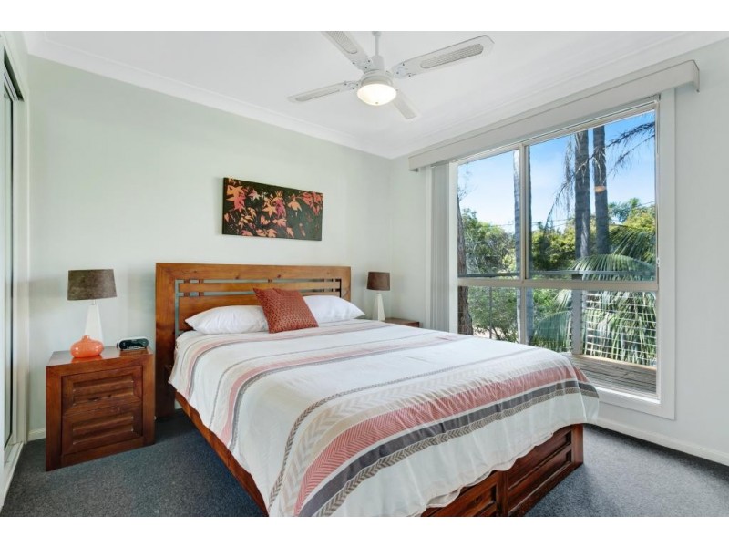 1 Sundeck Avenue, Hawks Nest NSW 2324