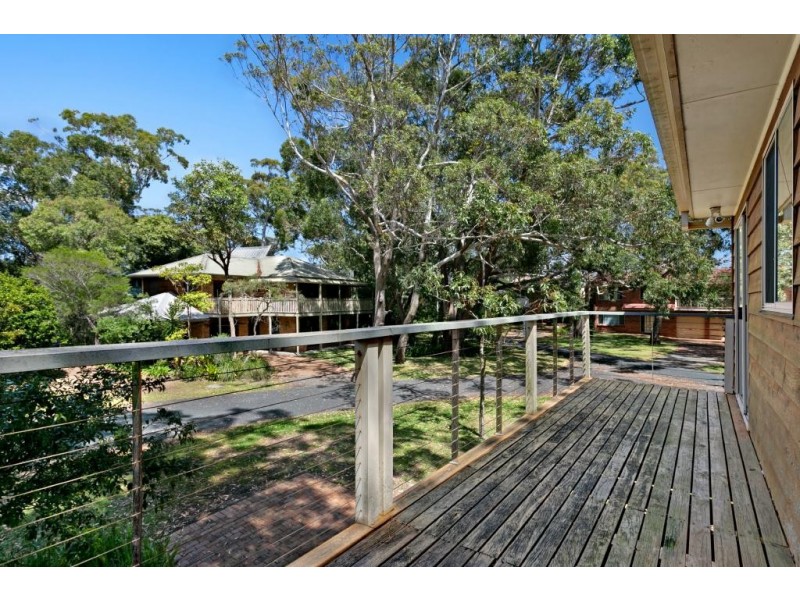1 Sundeck Avenue, Hawks Nest NSW 2324