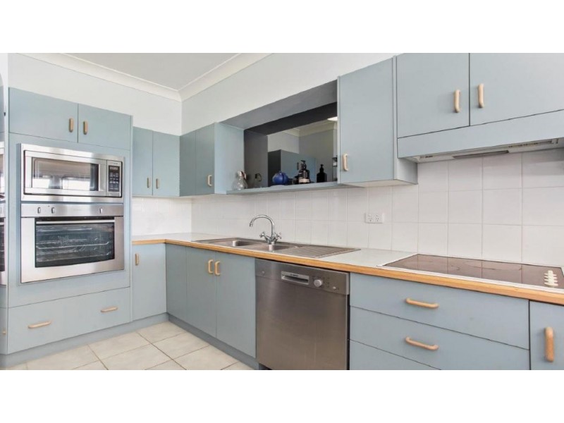 2/3 Beach Road, Hawks Nest NSW 2324