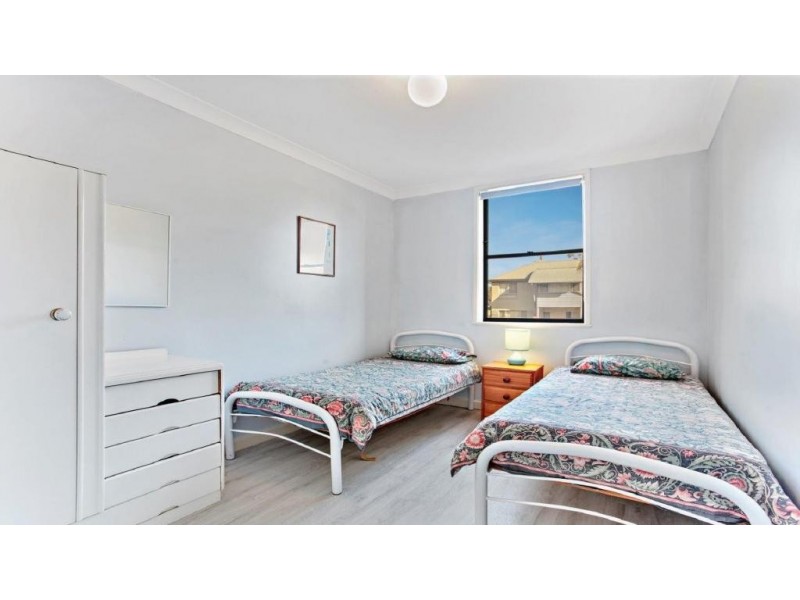 2/3 Beach Road, Hawks Nest NSW 2324