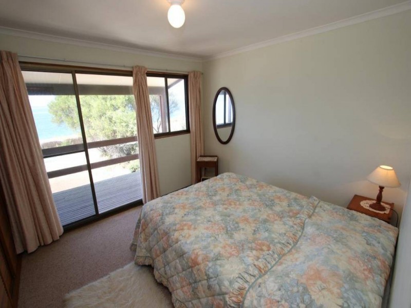 63 The Boulevarde, Hawks Nest NSW 2324
