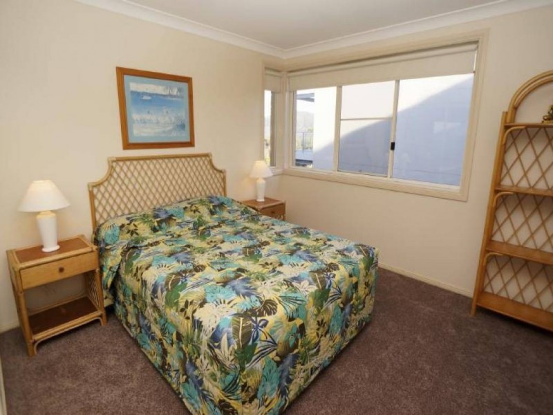 9/9-11 Beach Road, Hawks Nest NSW 2324