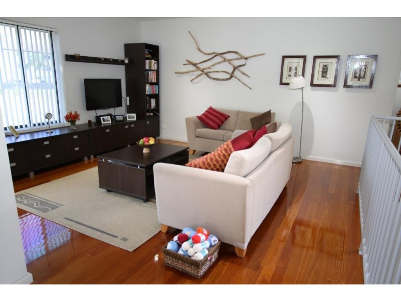 1/12 Russell Street, Hawks Nest NSW 2324