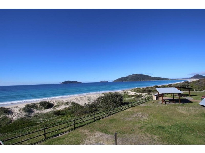 1/12 Russell Street, Hawks Nest NSW 2324