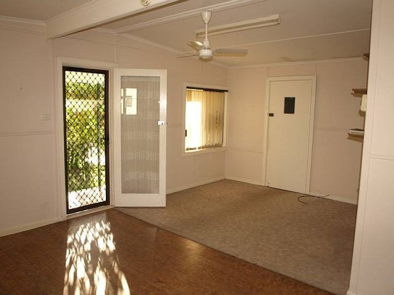 26-28 Kurrawong Avenue, Hawks Nest NSW 2324