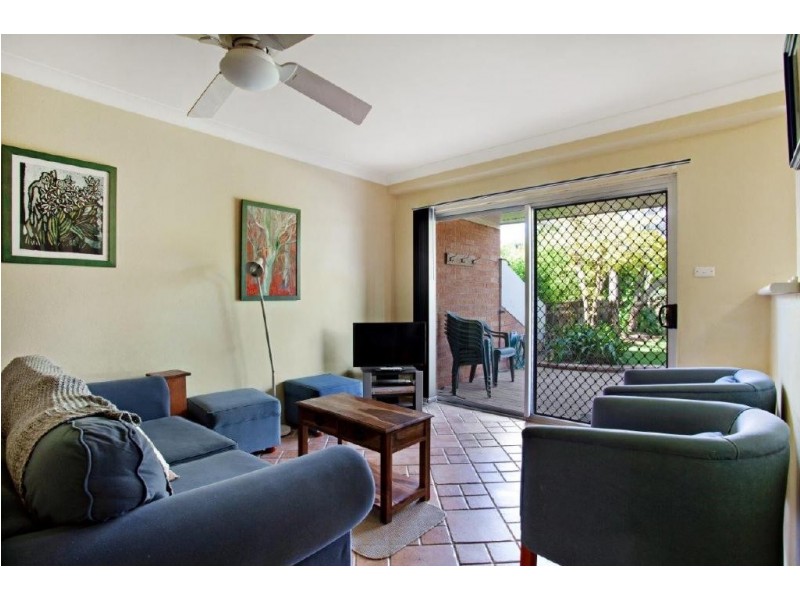 2/21 Beach Road, Hawks Nest NSW 2324