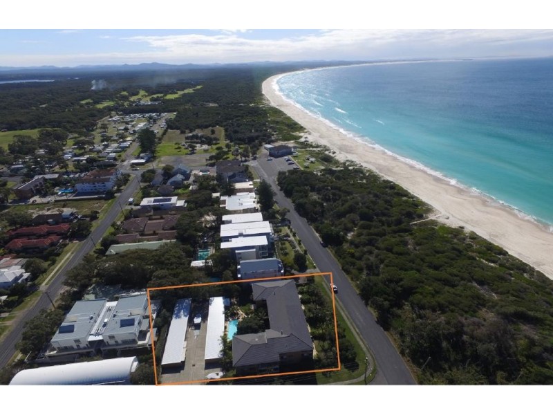 2/21 Beach Road, Hawks Nest NSW 2324
