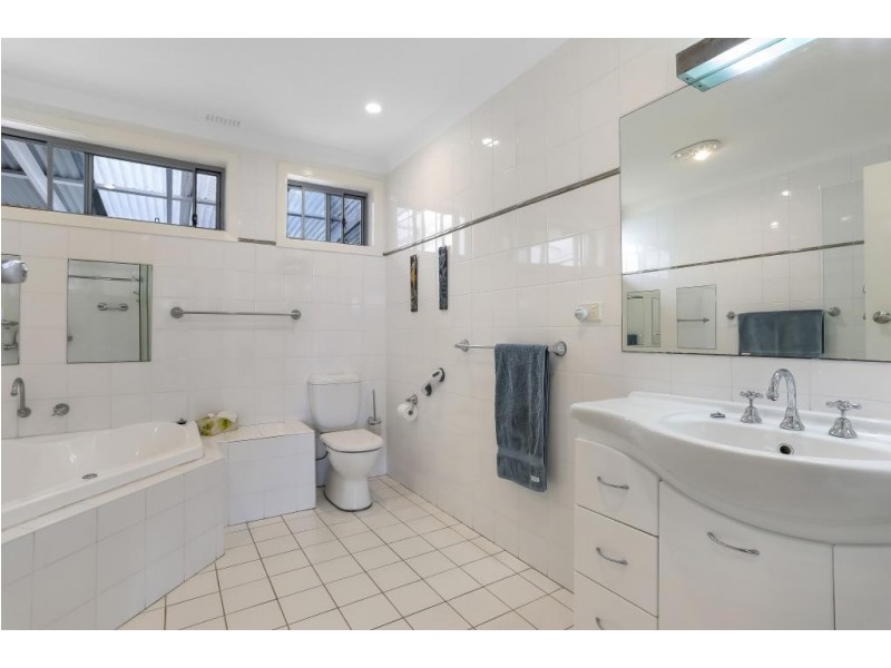 81 The Boulevarde, Hawks Nest NSW 2324