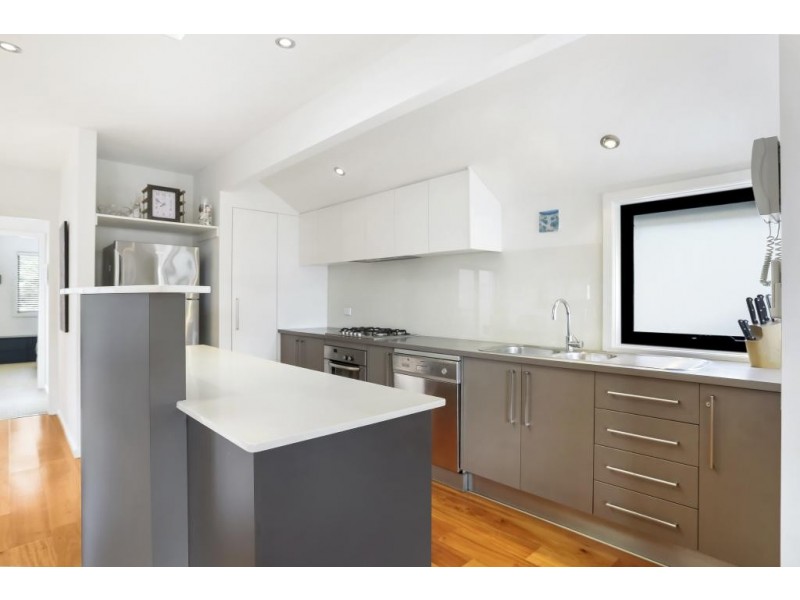 2/6 Muneela Avenue, Hawks Nest NSW 2324